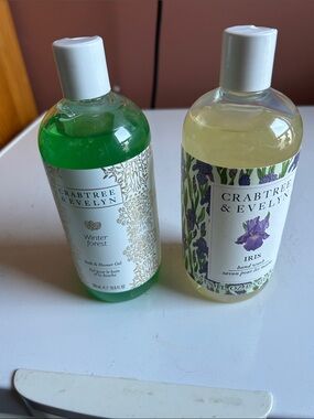 Crabtree & Evelyn Iris Hand Soap - Pale Yellow with Purple Label